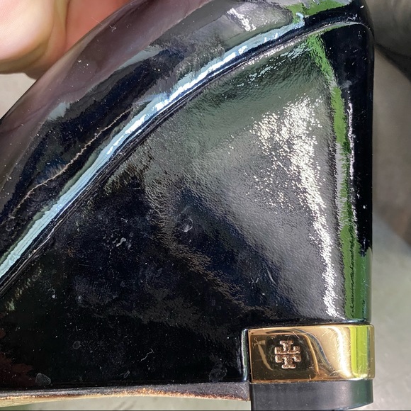 Tory Burch black patent leather wedges size 6.5 - Picture 4 of 7